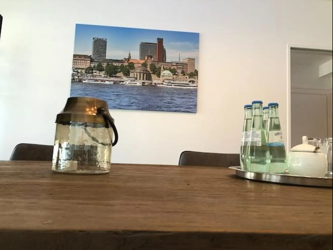 Getränke und Snacks im Konferenzraum Meeting Loft Hamburg